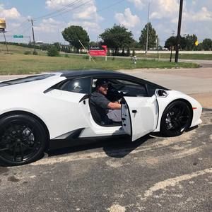 Meet your Posher, Travis